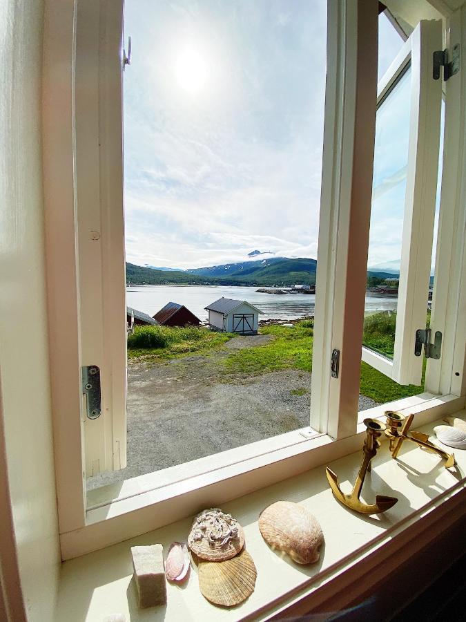 Visit Leif At Senja Appartement Gibostad Buitenkant foto